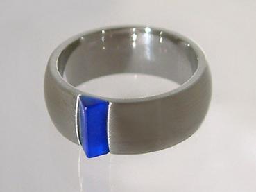 Breiter Edelstahlring mit blauem Schmuckstein Bandring Damenring Toller Ring